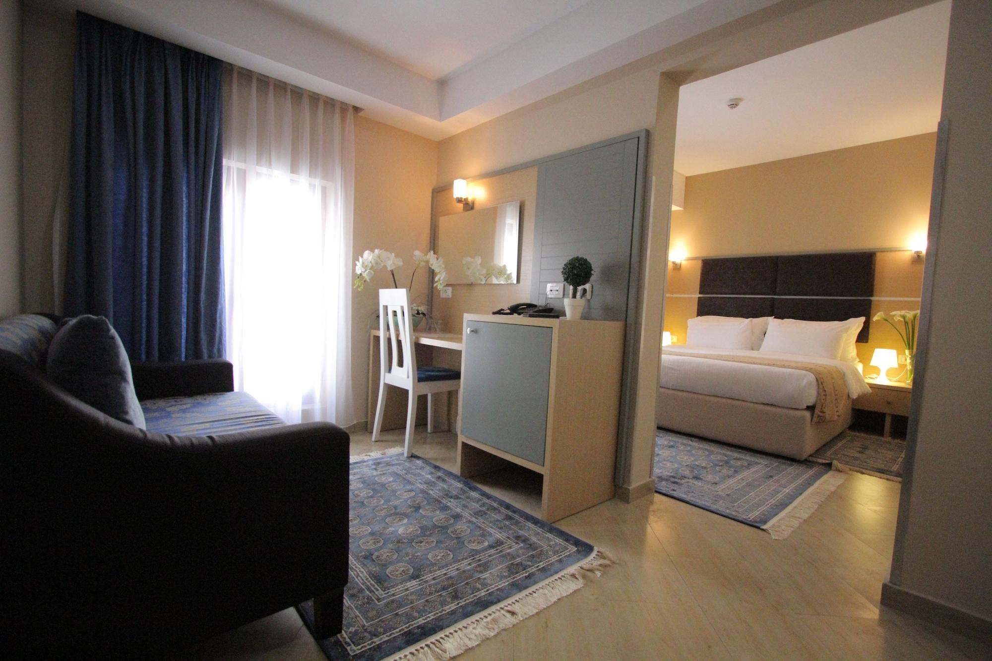 Capital Bruci Hotel 3*
