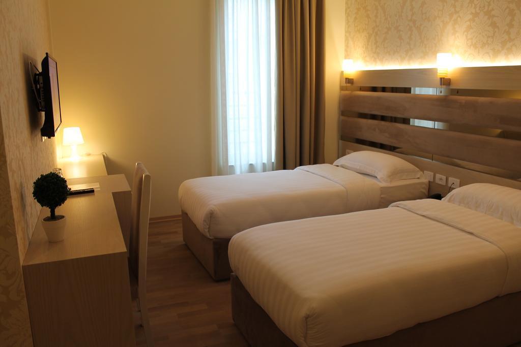 Capital Bruci Hotel