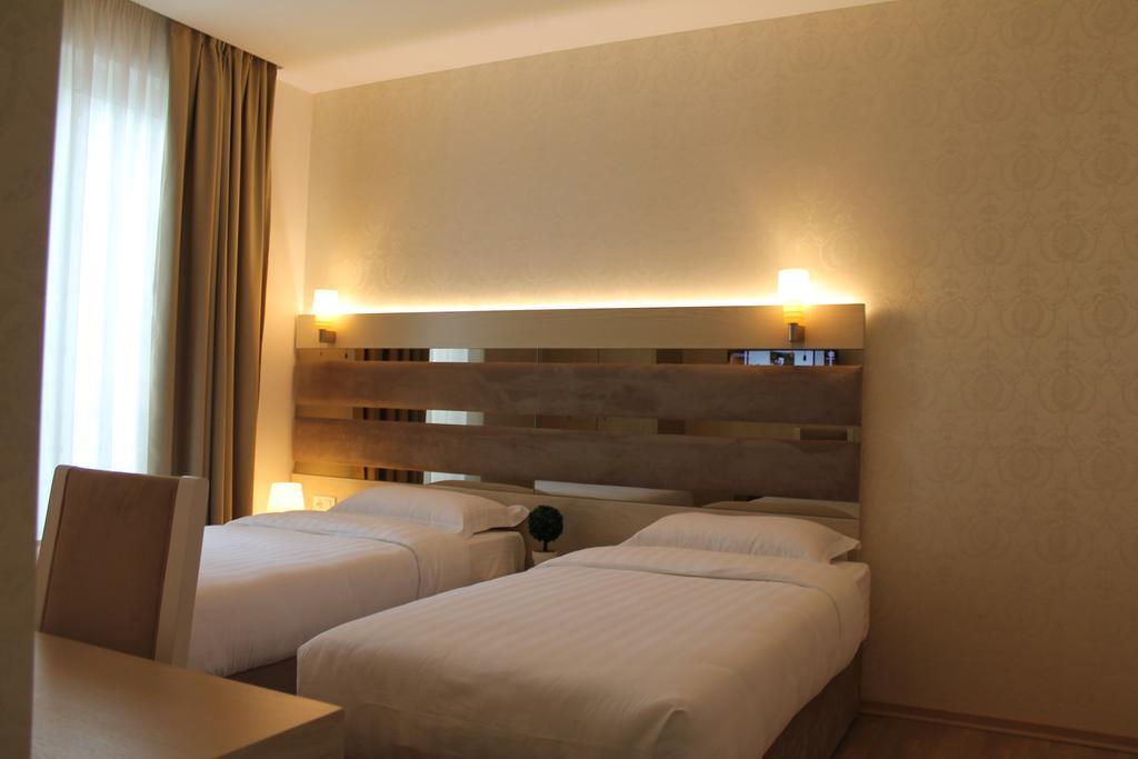 Capital Bruci Hotel